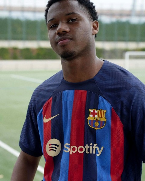 Maglia FC Barcelona Dani Alves 8 Divisa Prima 2022/23